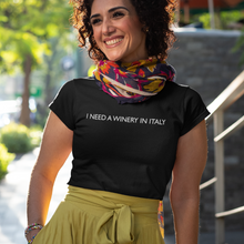 Laden Sie das Bild in den Galerie-Viewer, Winery in Italy - T-Shirt Damen