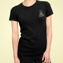 Laden Sie das Bild in den Galerie-Viewer, It&#39;s wine o&#39;clock - T-Shirt Damen