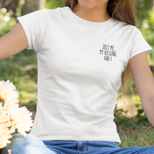 Laden Sie das Bild in den Galerie-Viewer, Me, my Riesling and I - T-Shirt Damen