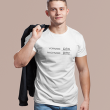 Laden Sie das Bild in den Galerie-Viewer, Name Wein Bitte - T-Shirt Herren