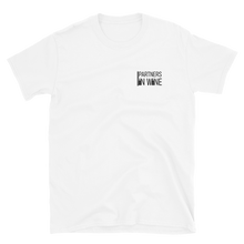 Laden Sie das Bild in den Galerie-Viewer, Partners in wine - T-Shirt Herren