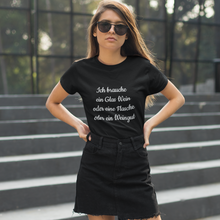 Laden Sie das Bild in den Galerie-Viewer, Weingut statt Glas - T-Shirt Damen