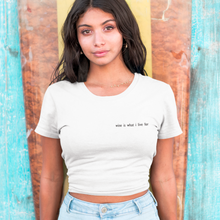 Laden Sie das Bild in den Galerie-Viewer, Wine is what I live for - T-Shirt Damen