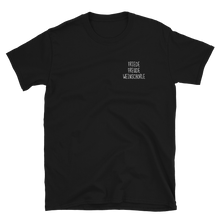 Laden Sie das Bild in den Galerie-Viewer, Friede Freude Weinschorle - T-Shirt Herren