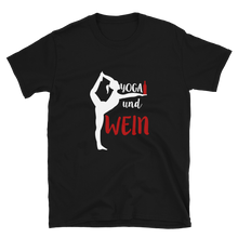Laden Sie das Bild in den Galerie-Viewer, Yoga- und Weinliebe - T-Shirt Damen