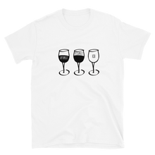 Laden Sie das Bild in den Galerie-Viewer, Realist - T-Shirt Damen