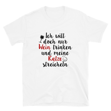 Laden Sie das Bild in den Galerie-Viewer, Katzen und Weinliebe - T-Shirt Herren