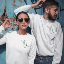 Laden Sie das Bild in den Galerie-Viewer, Wine after death - Sweatshirt