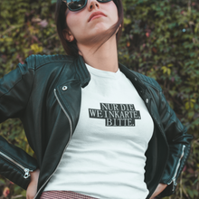 Laden Sie das Bild in den Galerie-Viewer, Weinkarte - T-Shirt Damen